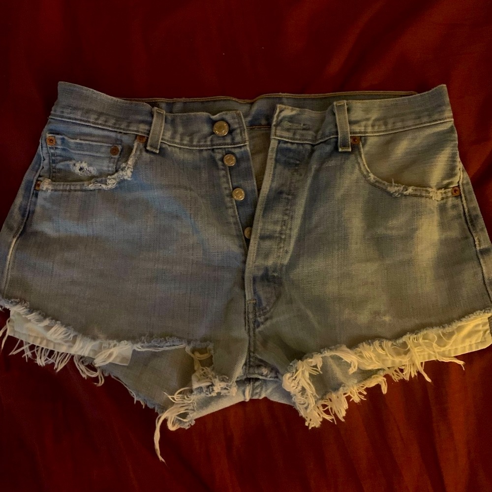 Levi high waisted button up shorts